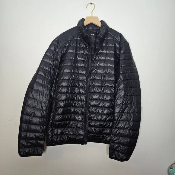 Uniqlo Packable Puffer Puff Jacket Size Medium Black BROKEN ZIPPER - Picture 1 of 6